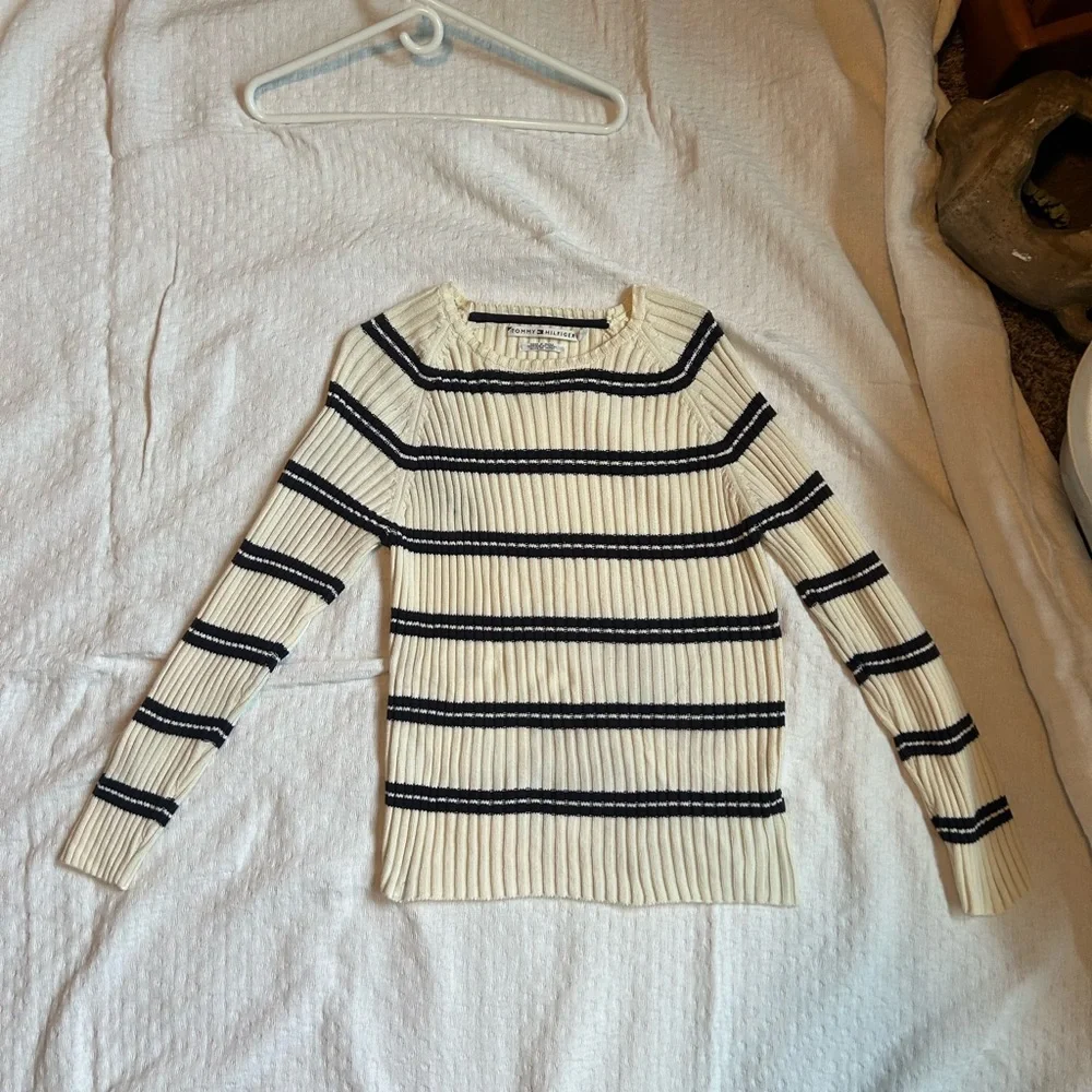 Tommy Hilfiger Cream and Black Crew Neck Sweater - Picture 1 of 4